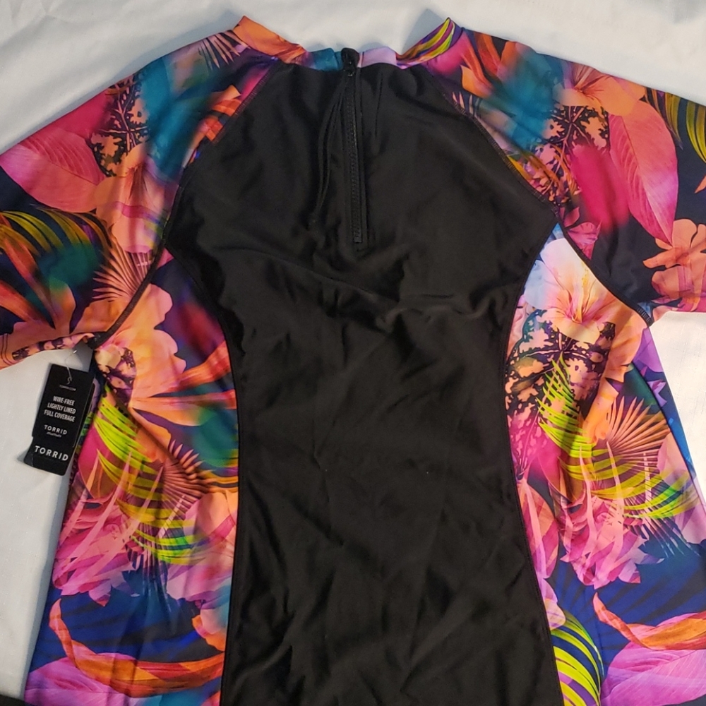 Torrid Swim Rash Guard Shirt Colorful Floral - Picture 5 of 12